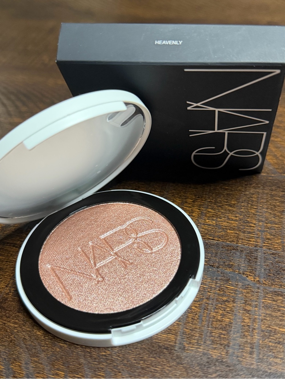 NARS "Heavenly" Light Reflecting Luminizing Powder - New Full size